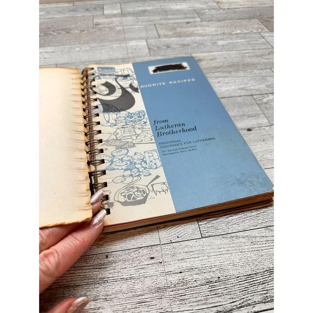 Favorite Recipes Lutheran Brotherhood Cookbook 1978 Spiral Bound Deloris‎ Kanten